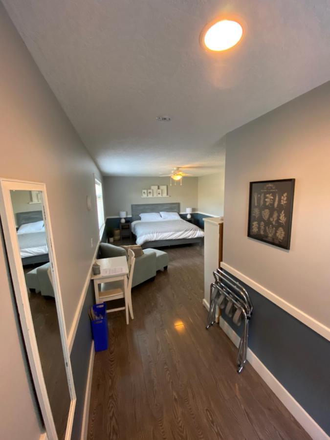 Guest Suites On Benvenuto Brentwood Bay Eksteriør billede
