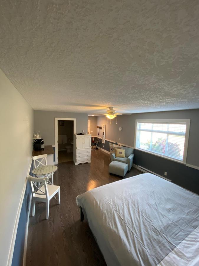 Guest Suites On Benvenuto Brentwood Bay Eksteriør billede